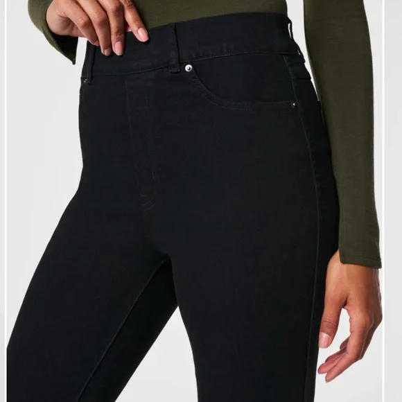 SPANX Black Skinny Jeans. - Picture 1 of 13